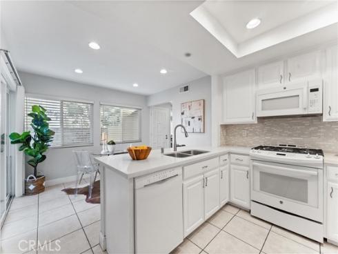 5560 E Vista Del Rio  , Anaheim Hills, CA