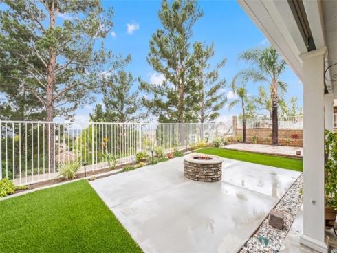 534 S Laureltree Drive, Anaheim Hills, CA