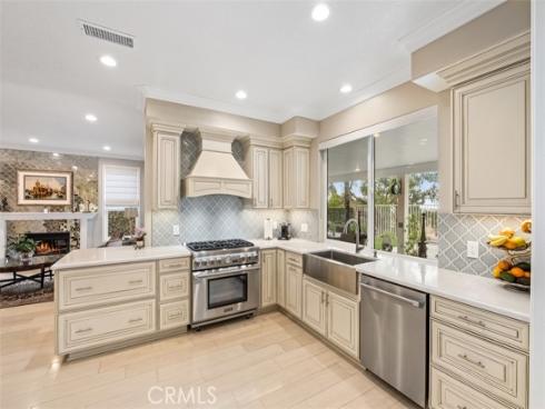 534 S Laureltree Drive, Anaheim Hills, CA