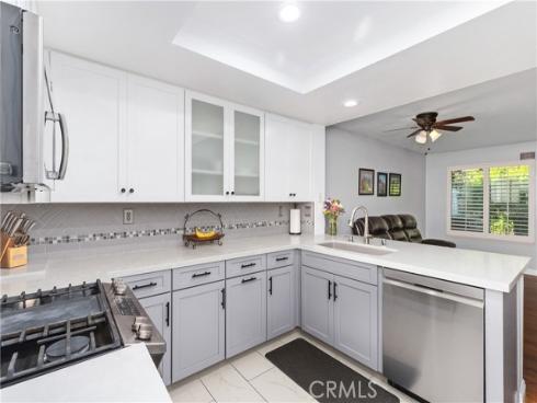 830 S Amber Lane, Anaheim Hills, CA