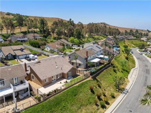 1084 S Burlwood Drive, Anaheim Hills, CA