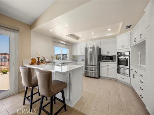 1084 S Burlwood Drive, Anaheim Hills, CA