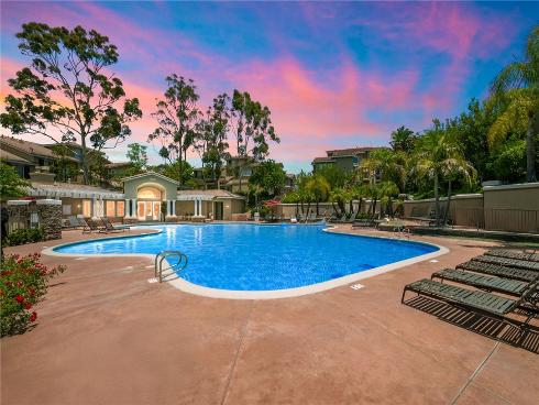 1043 S Saint Tropez Avenue, Anaheim Hills, CA