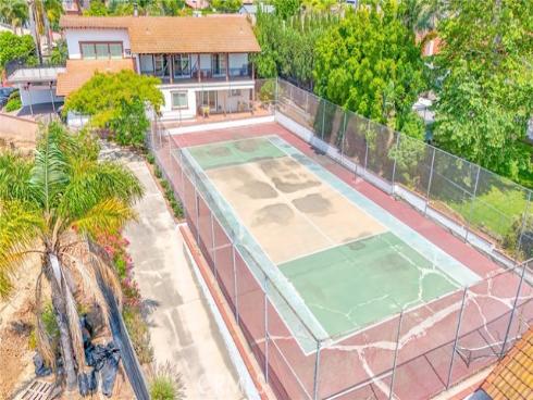 7680 E Eucalyptus Way, Anaheim Hills, CA