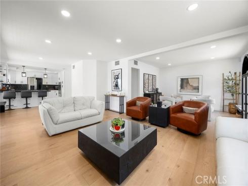 1041 S Falling Leaf   Circle, Anaheim Hills, CA