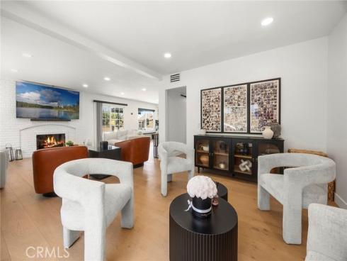 1041 S Falling Leaf   Circle, Anaheim Hills, CA