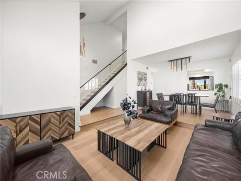 1041 S Falling Leaf   Circle, Anaheim Hills, CA