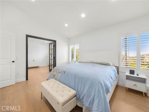 1041 S Falling Leaf   Circle, Anaheim Hills, CA