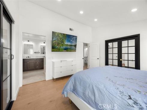 1041 S Falling Leaf   Circle, Anaheim Hills, CA