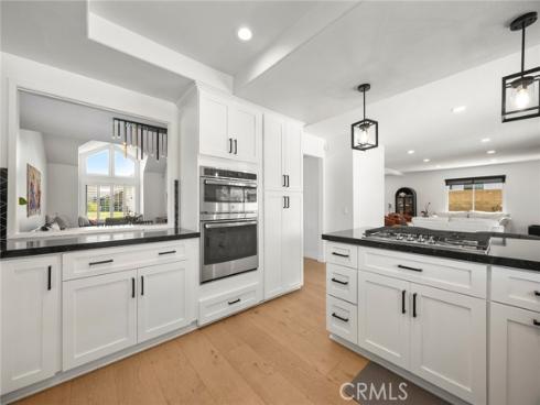 1041 S Falling Leaf   Circle, Anaheim Hills, CA