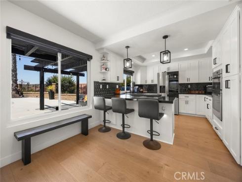 1041 S Falling Leaf   Circle, Anaheim Hills, CA