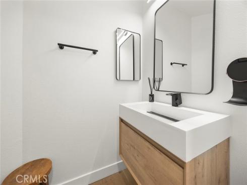 1041 S Falling Leaf   Circle, Anaheim Hills, CA