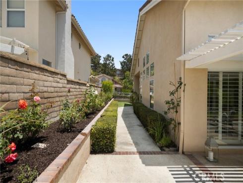 405 S Laureltree Drive , Anaheim Hills, CA