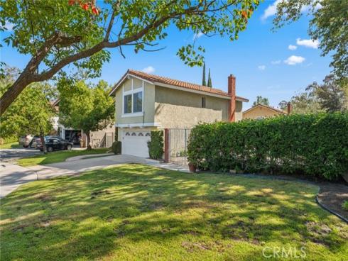 6890 E Georgetown Circle, Anaheim Hills, CA