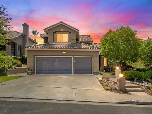 951 S Creekview Lane, Anaheim Hills, CA