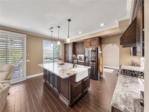 951 S Creekview Lane, Anaheim Hills, CA