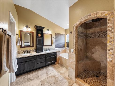 951 S Creekview Lane, Anaheim Hills, CA