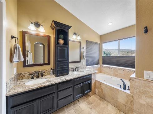 951 S Creekview Lane, Anaheim Hills, CA