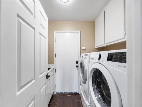 951 S Creekview Lane, Anaheim Hills, CA