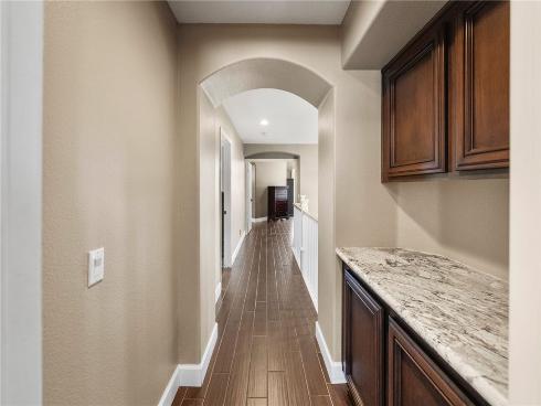 951 S Creekview Lane, Anaheim Hills, CA