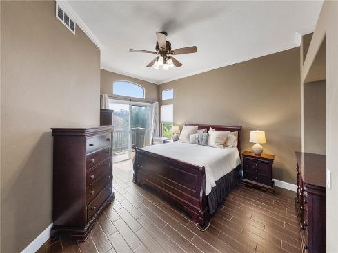 951 S Creekview Lane, Anaheim Hills, CA