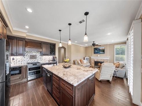 951 S Creekview Lane, Anaheim Hills, CA