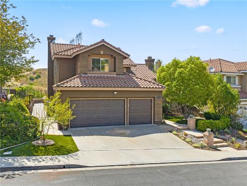 951 S Creekview Lane, Anaheim Hills, CA