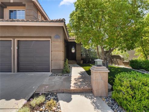 951 S Creekview Lane, Anaheim Hills, CA