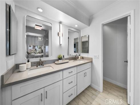 1045 S Daybreak Court, Anaheim Hills, CA