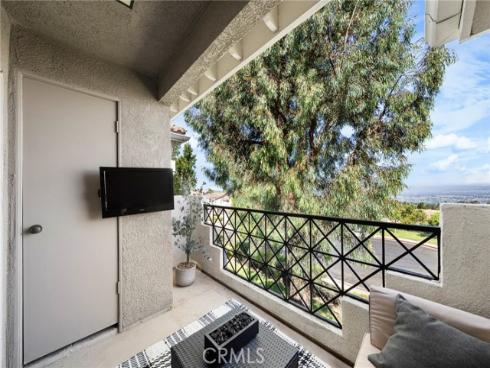 1045 S Daybreak Court, Anaheim Hills, CA