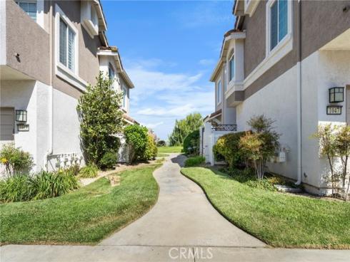 1045 S Daybreak Court, Anaheim Hills, CA