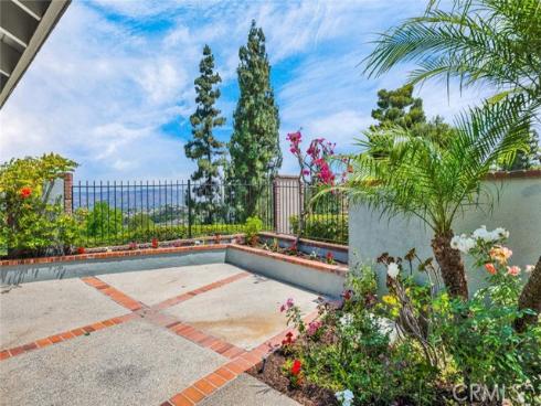 760 S Thrasher Way, Anaheim Hills, CA