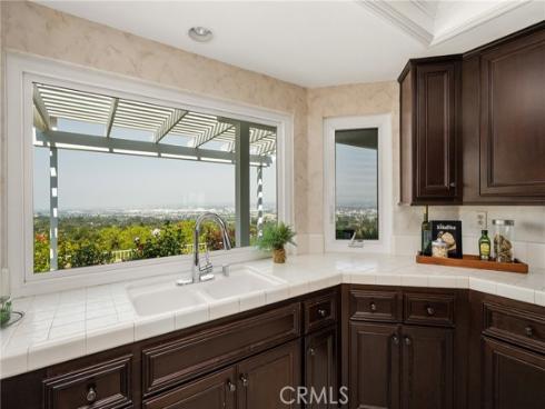 580 S Londerry Ln , Anaheim Hills, CA