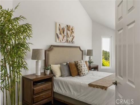 580 S Londerry Ln , Anaheim Hills, CA