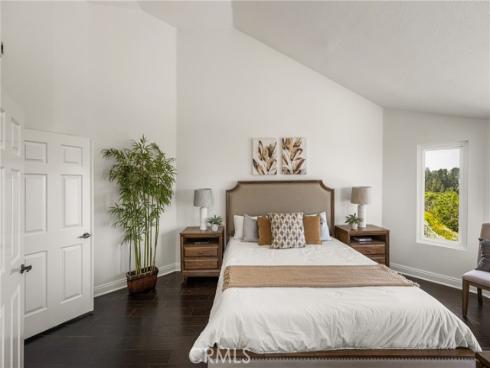 580 S Londerry Ln , Anaheim Hills, CA