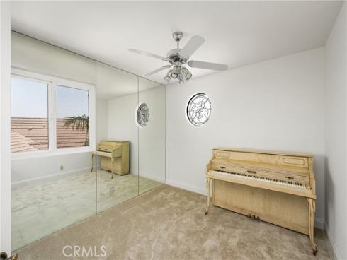 580 S Londerry Ln , Anaheim Hills, CA