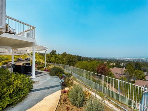 580 S Londerry Ln , Anaheim Hills, CA