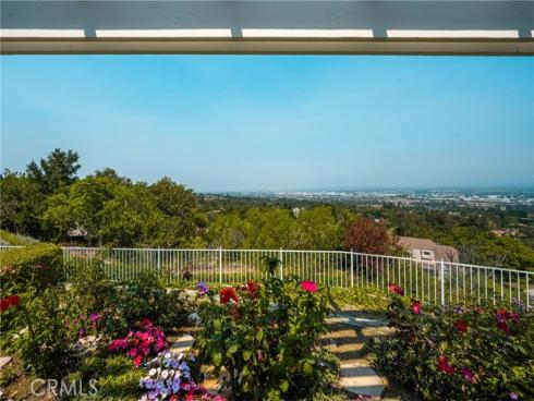 580 S Londerry Ln , Anaheim Hills, CA