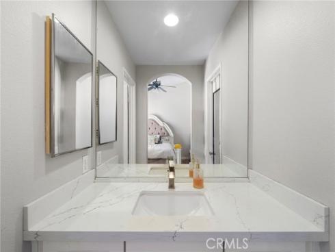 839 South Yellowstone way , Anaheim Hills, CA