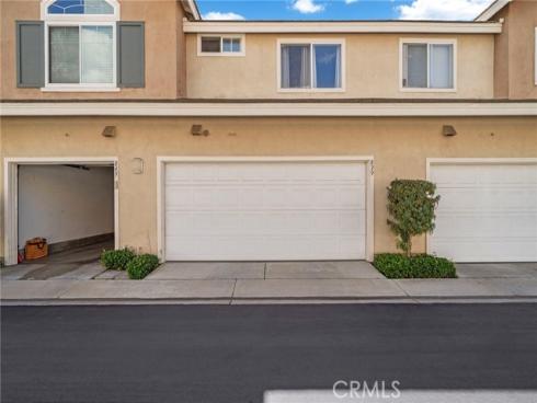 839 South Yellowstone way , Anaheim Hills, CA