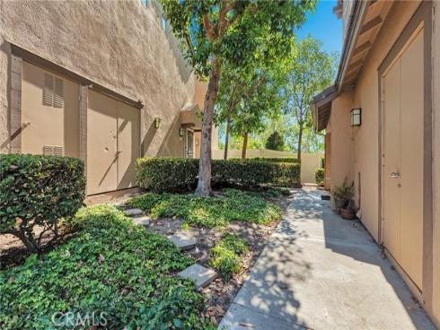 922 S Country Glen   Way, Anaheim Hills, CA
