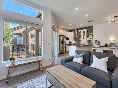 922 S Country Glen   Way, Anaheim Hills, CA