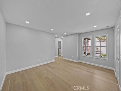 5984 E Avenida La Vida  , Anaheim Hills, CA