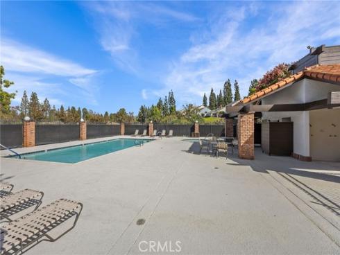 5984 E Avenida La Vida  , Anaheim Hills, CA