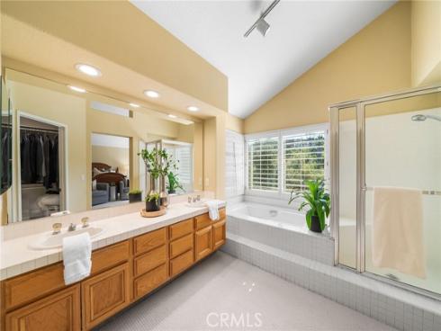 859 S Parkglen Place, Anaheim Hills, CA