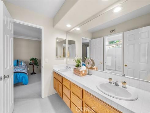 859 S Parkglen Place, Anaheim Hills, CA