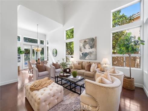 859 S Parkglen Place, Anaheim Hills, CA