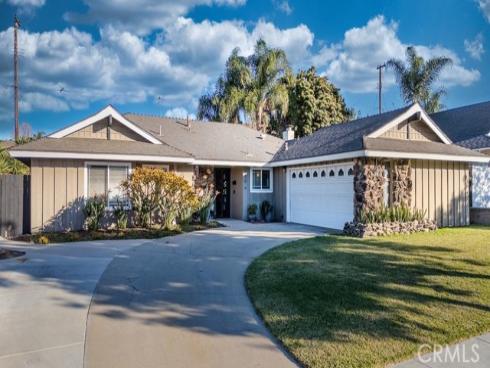 130 N Lohrum Lane, Anaheim Hills, CA