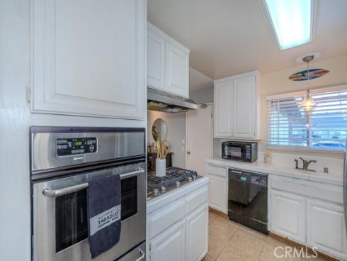 130 N Lohrum Lane, Anaheim Hills, CA