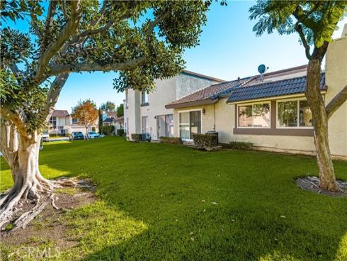 5573 E Vista Del Rio  , Anaheim Hills, CA